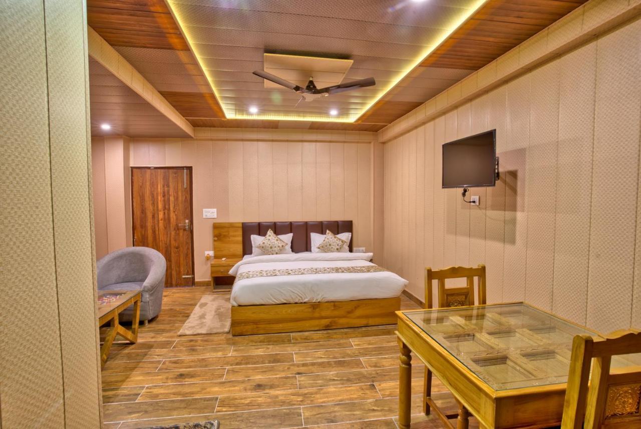 Yogved Hospitality & Resort Rishīkesh Exterior foto
