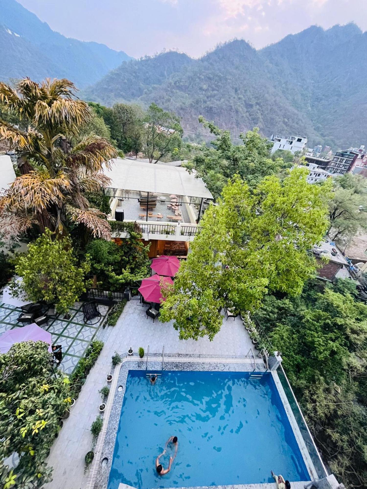 Yogved Hospitality & Resort Rishīkesh Exterior foto